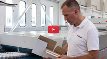 3835 launches EXPERTFOLD 165 00